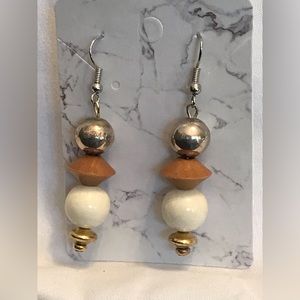 3/$20 Beautiful Handmade Earrings! Beaded dangly earring